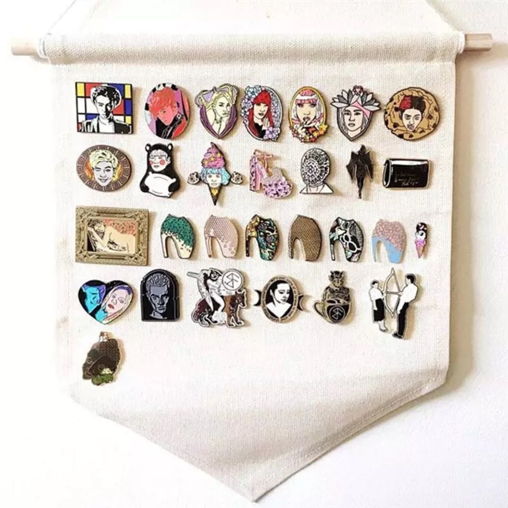 Pin Collection Canvas Banner WHITE - Picture 3 of 8